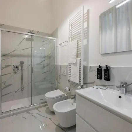 Apartament Royal - Centro Cadorna Mediolan