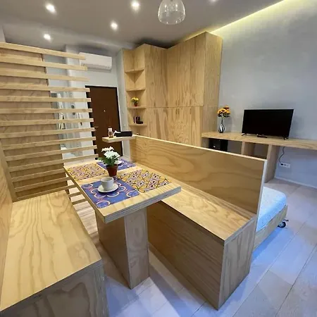 Apartment A Casa Di Alice Milan
