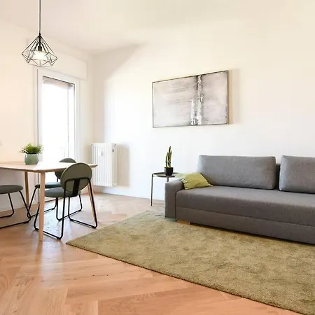 Luminoso Bilocale Con Terrazzino Appartamento *