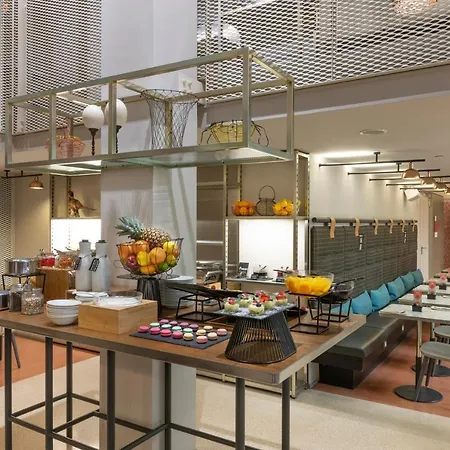 Mate Collection Giulia, Hotel Milan