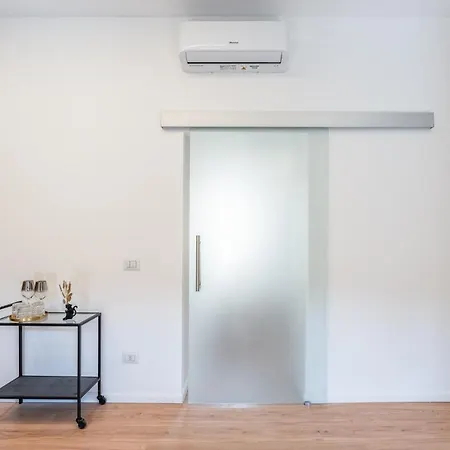 Apartman Bilocale Moderno - Center