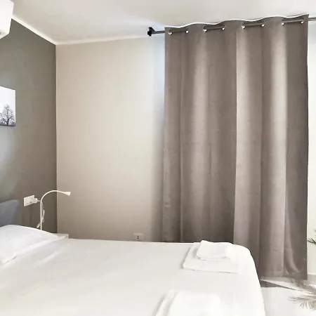 Luxury Near Niguarda Graziano39 * Milano