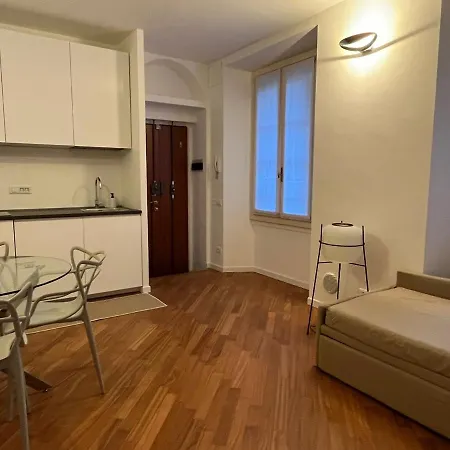 Casa Vercelli Delizioso Bilocale Moderno Nella Vecchia 아파트 밀라노