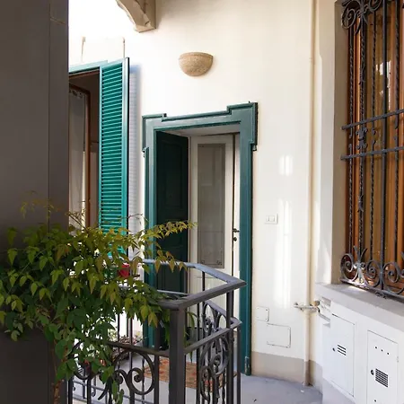 Youhosty - Ugo Bassi Apartment *