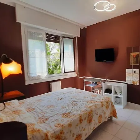 فندق مبيت وإفطار Eros Casa ميلان