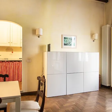 Youhosty - Ugo Bassi Apartment *