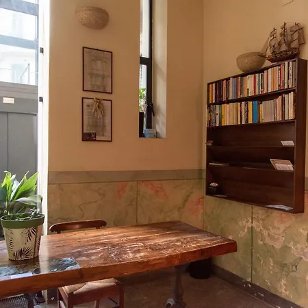 Youhosty - Ugo Bassi Apartment