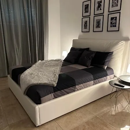 San Babila - Luxury Milanese Lägenhet Milano