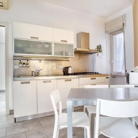 Apartment Joivy Cosy Flat Near Mirabello