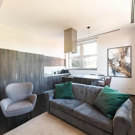 Appartamento Moderno Bilocale 64mq In Art Building *
