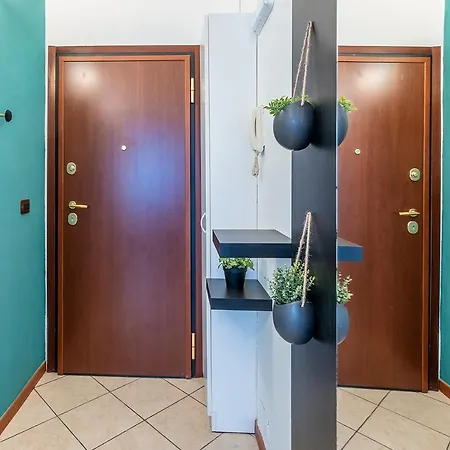 Citylife Apartment- Metro Access - 2 Bedrooms *