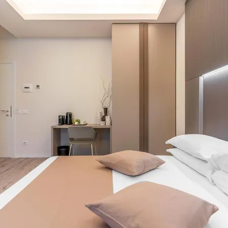 Guest house Meneghina Foresteria Lombarda *