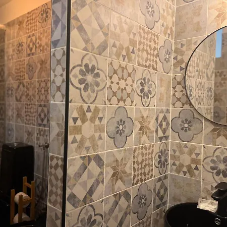 Apartament Regina Ai Navigli - Sky Tv, Wifi And Breakfast Box