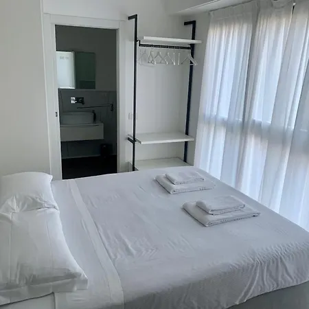 Splendido Bilocale In Zona Апартаменты