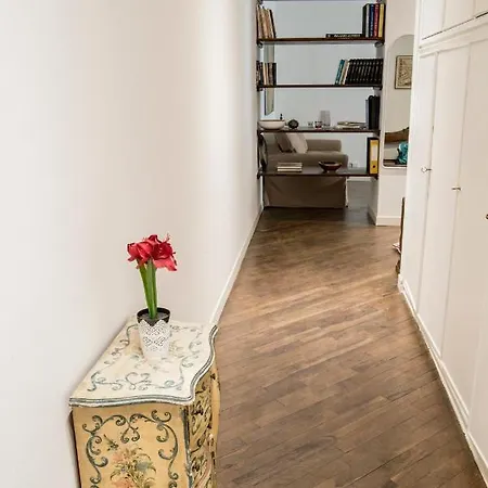 Apartman Renovated Flat Near Duomo - Lamarmora