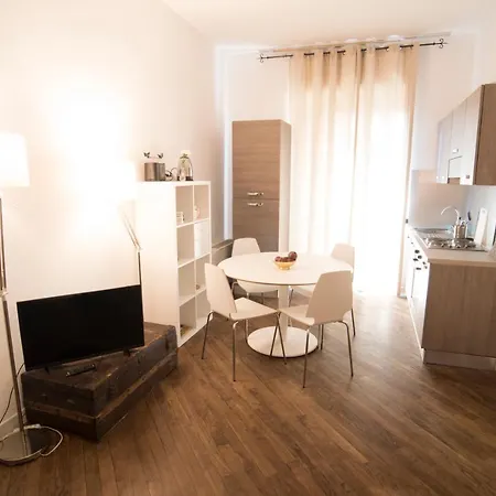 Renovated Flat Near Duomo - Lamarmora Apartman Milánó