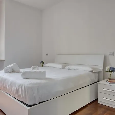 公寓 Joivy Tasteful Flat With Balcony