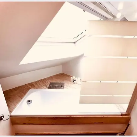 Urban House - Skylight House Navigli Center * Milan