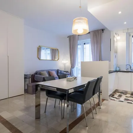 Apartment Easylife - Elegante E Chic Dimora Con Balcone Milan