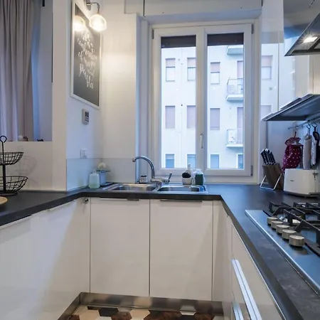 Easylife - Elegante E Chic Dimora Con Balcone Milan