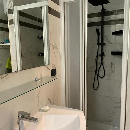 Corridoni 6 * ミラノ