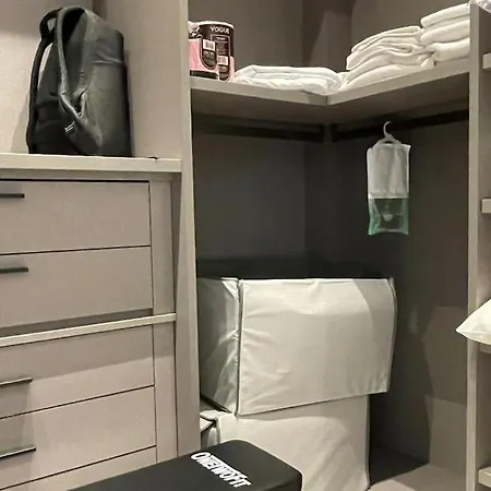 アパート The White House ミラノ