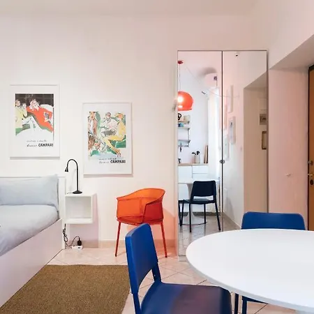 Xenia - Stylish Colorful Apt- Upbeat & Well-connected Area Apartament *