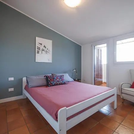 Xenia - Newly Renovated Flat In Fiera Area Lägenhet Milano