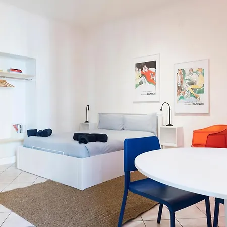 דירה Xenia - Stylish Colorful Apt- Upbeat & Well-connected Area