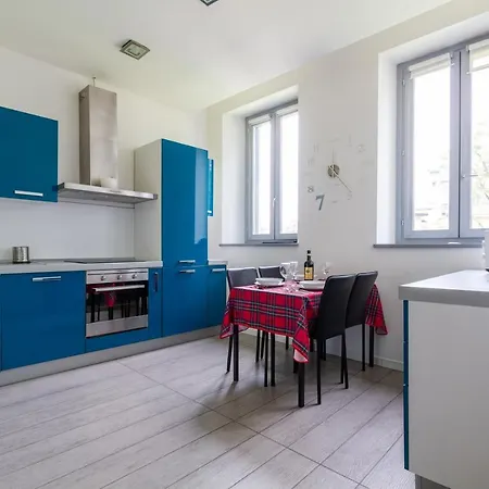 Lux Metro M2 * Milan