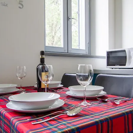 Appartement Lux Metro M2 *