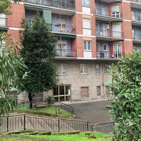 Metro Famagosta - Luminoso Con Balcone Free Wifi & Parking Milan