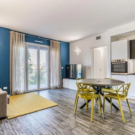 San Siro Con Garage Privato Milaan