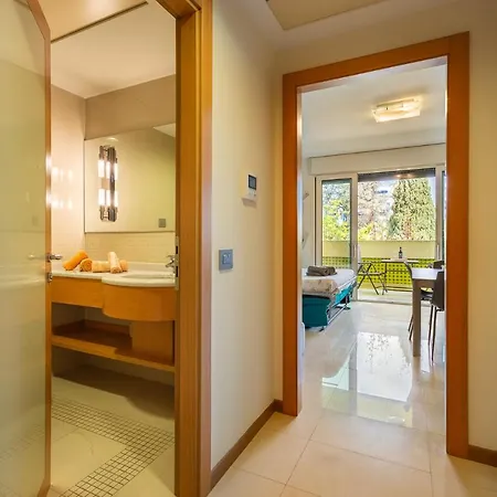 Maciachini, Zona Isola Appartamento Milano