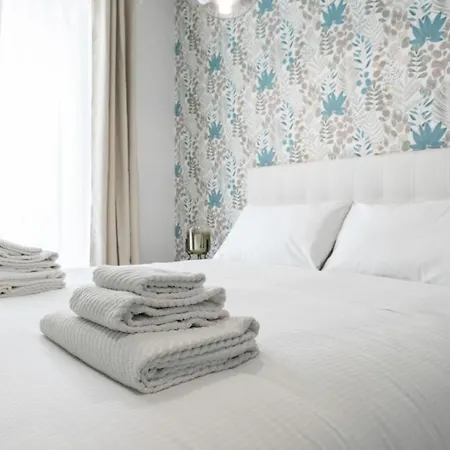 Italianway - Pasolini 70 A Uptown Apartment