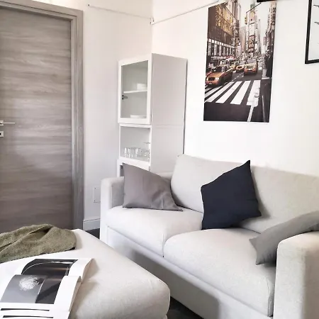 I Host - Pericle 9 Apartment *