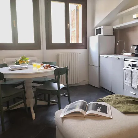 Apartment I Host - Pericle 9 *