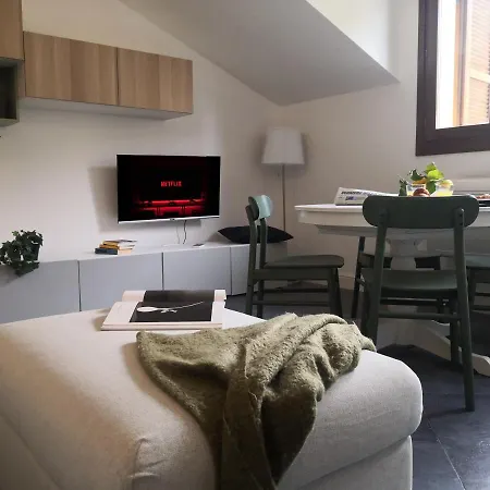 I Host - Pericle 9 Apartment *