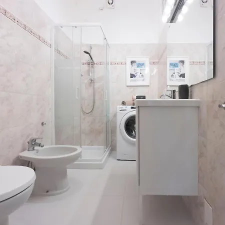 דירה Xenia - Stylish Colorful Apt- Upbeat & Well-connected Area *