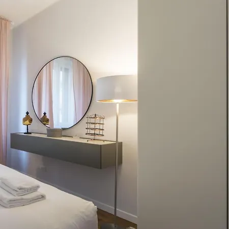 Easylife - Elegante E Chic Dimora Con Balcone Apartment