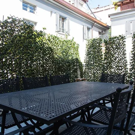 Youhosty - Charming 2-bed Flat With Terrace, Navigli & Duomo