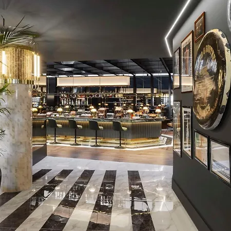 Radisson Collection Hotel, Santa Sofia 5*