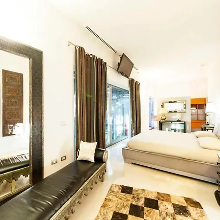 דירה Luxury 4 Bedroom מילאנו