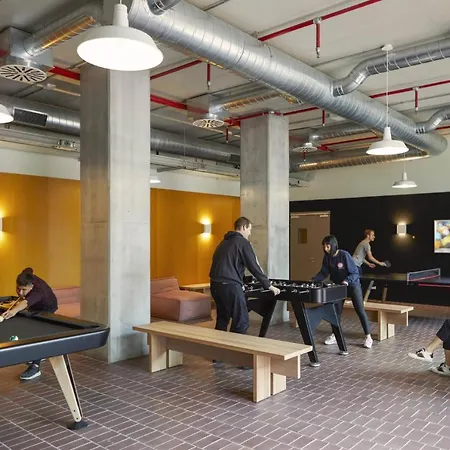 Aparto Giovenale * Milaan