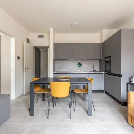 Santa Sofia House - Duomo Apartman Milánó