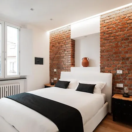 Ross Quadrell - Apartment Milan