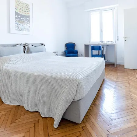Flat 5 Min From Duomo With Park For Small Cars * Milan