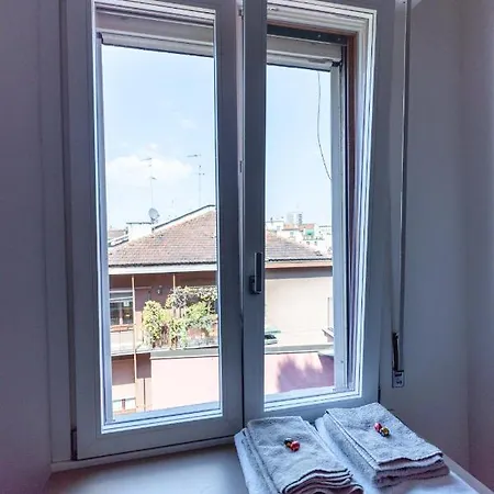 아파트 Flat 5 Min From Duomo With Park For Small Cars