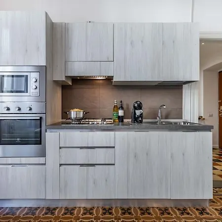 Bilocale Zara - Stazione Centrale - Isola Design District *