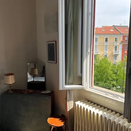 Bilocale In Ottima Posizione * Milan